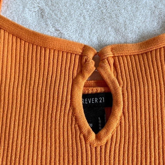 Forever 21 ribbed orange crop top size large - Picture 4 of 4